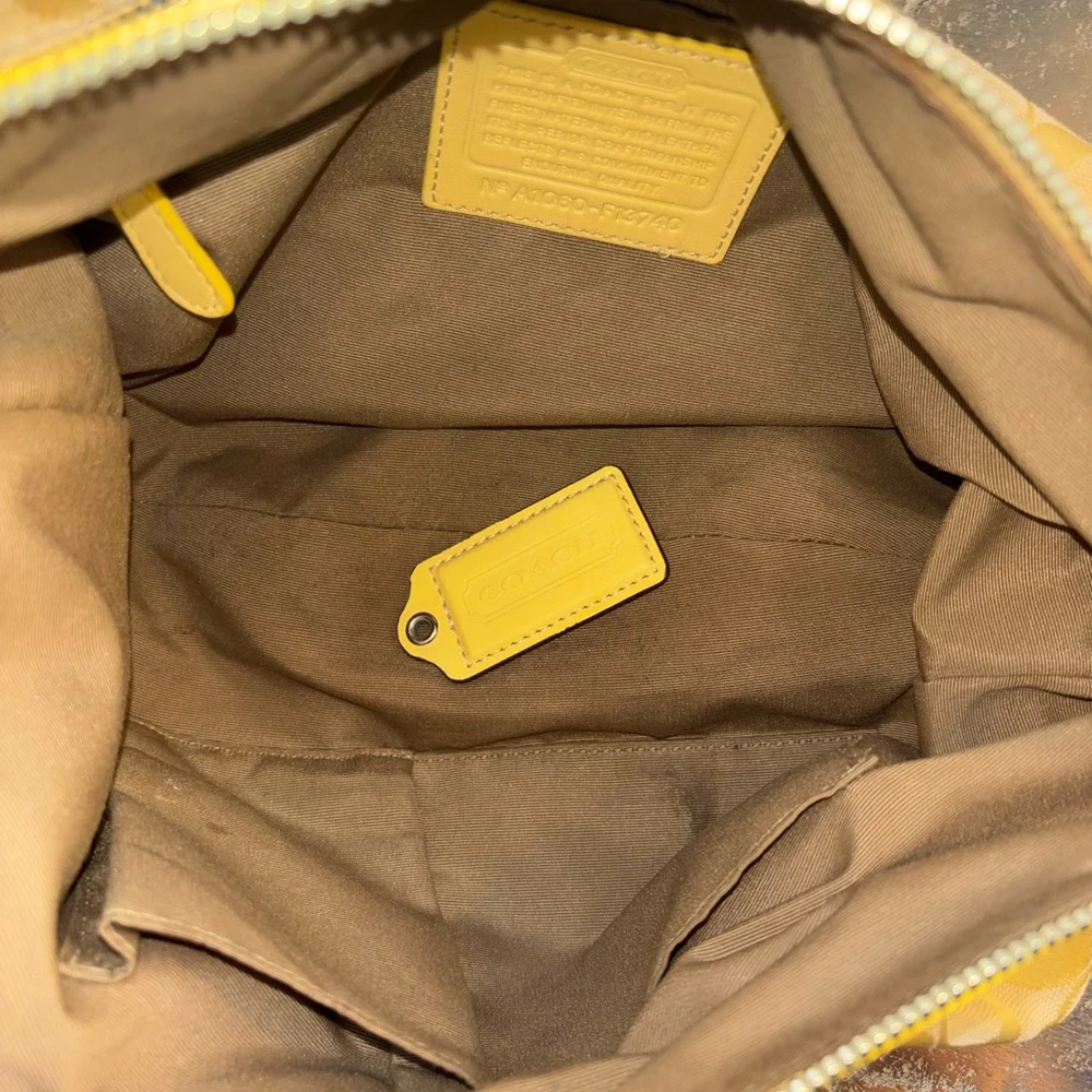 Coach Soho Pleated Yellow Signature Hobo Shoulder Bag 2010 - Picture 8 of 9